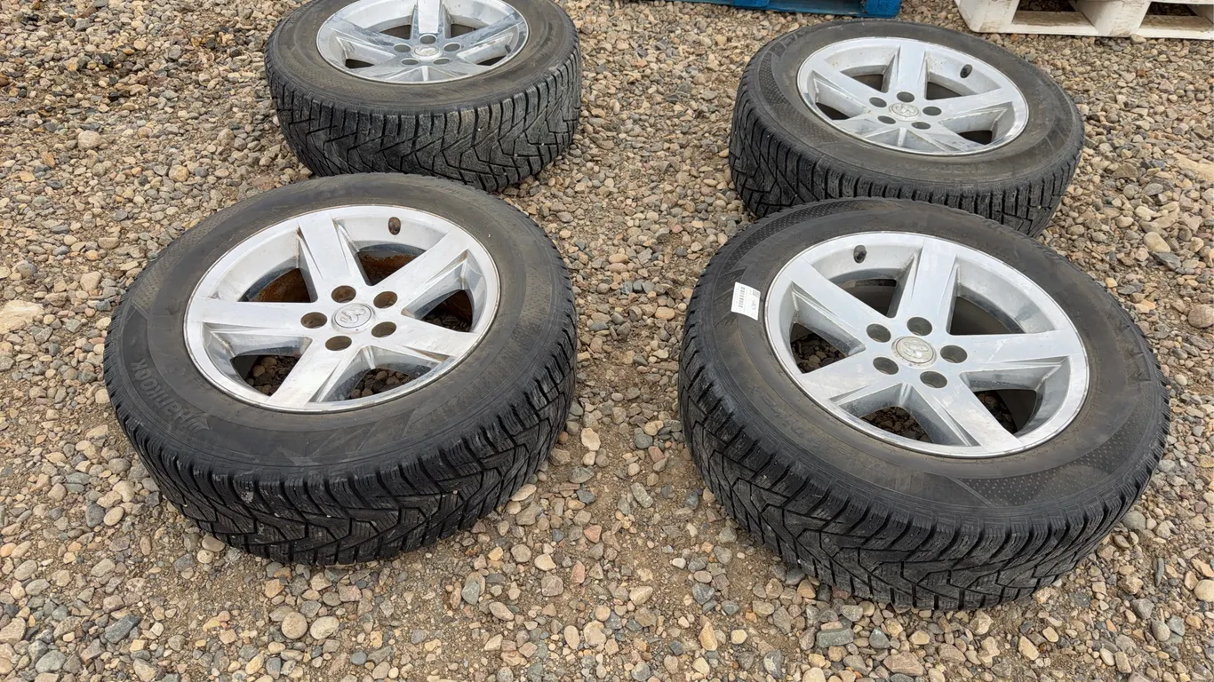 4 - Hankook Winter Pike 275/60R20 Tires & Rims
