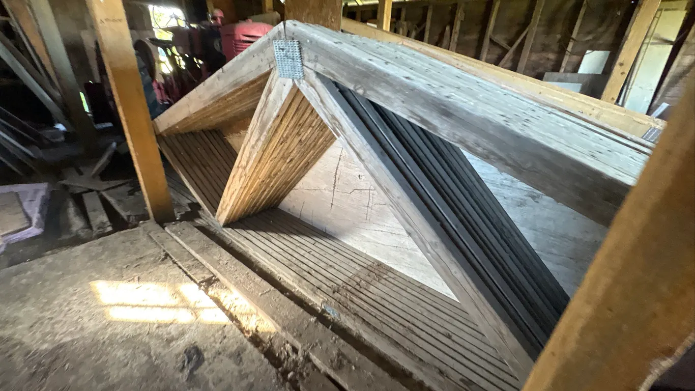 ROOF RAFTERS - 24' W/ 4/12 Pitch