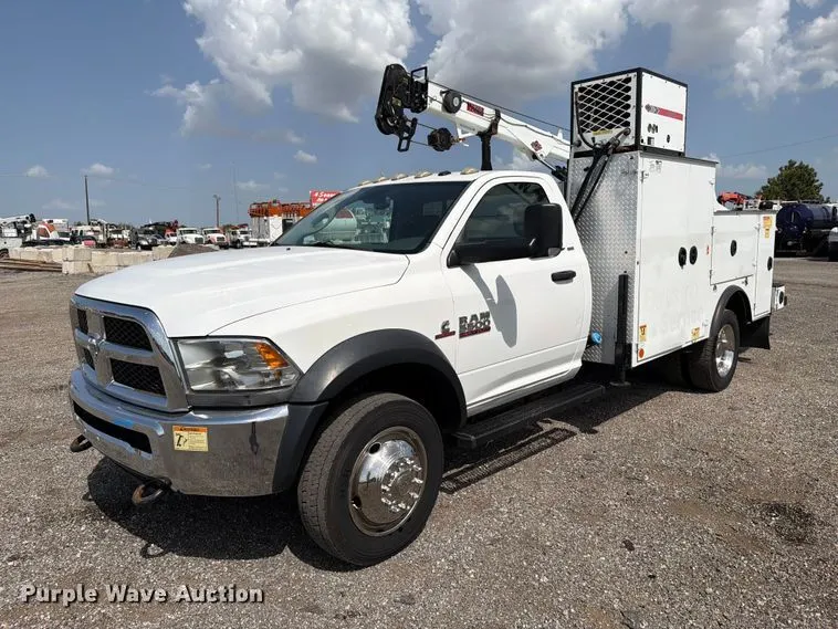 2015 RAM 5500HD utility / service truck