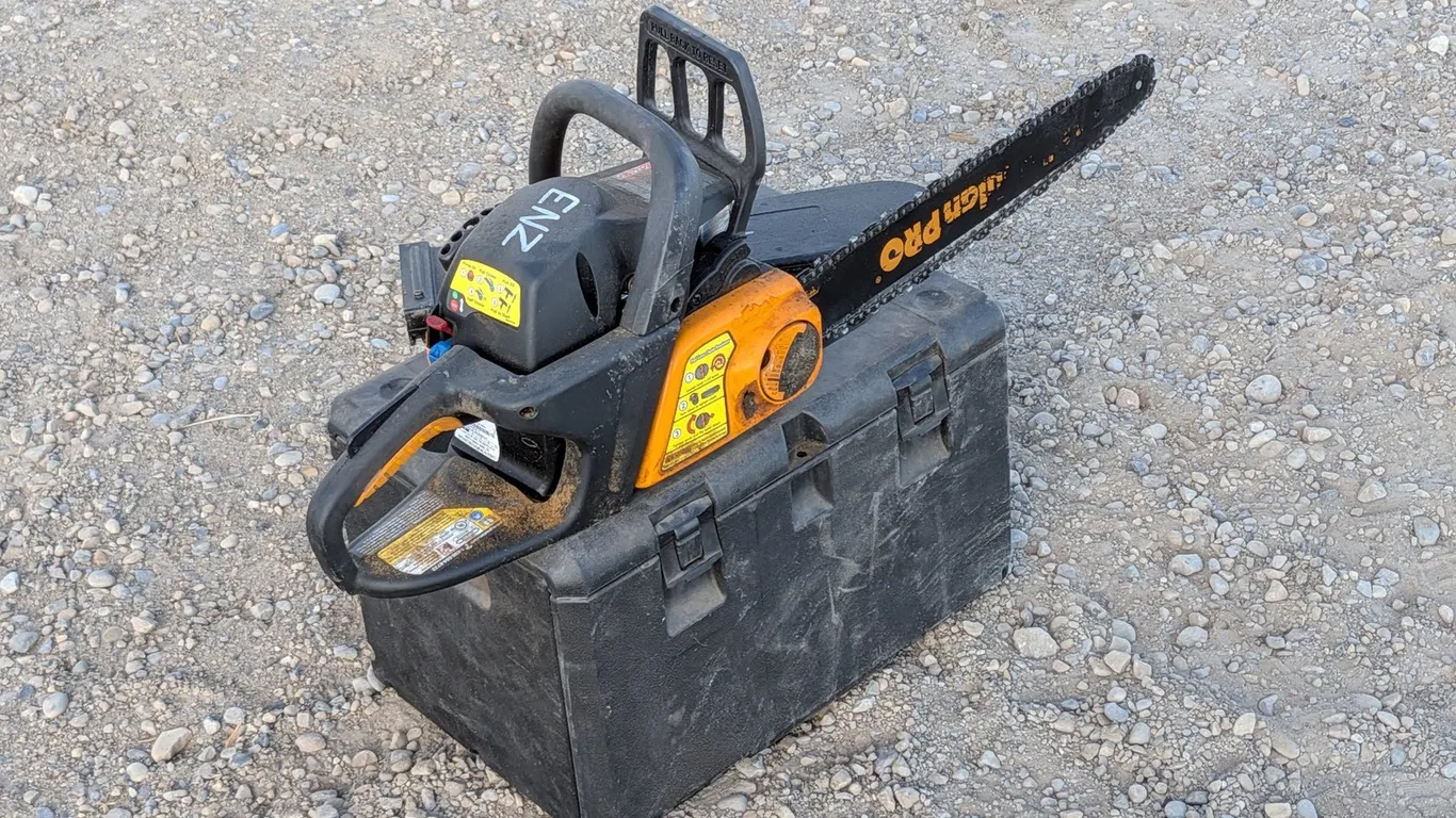 Poulan PP4218AVX Pro 42CC Chainsaw