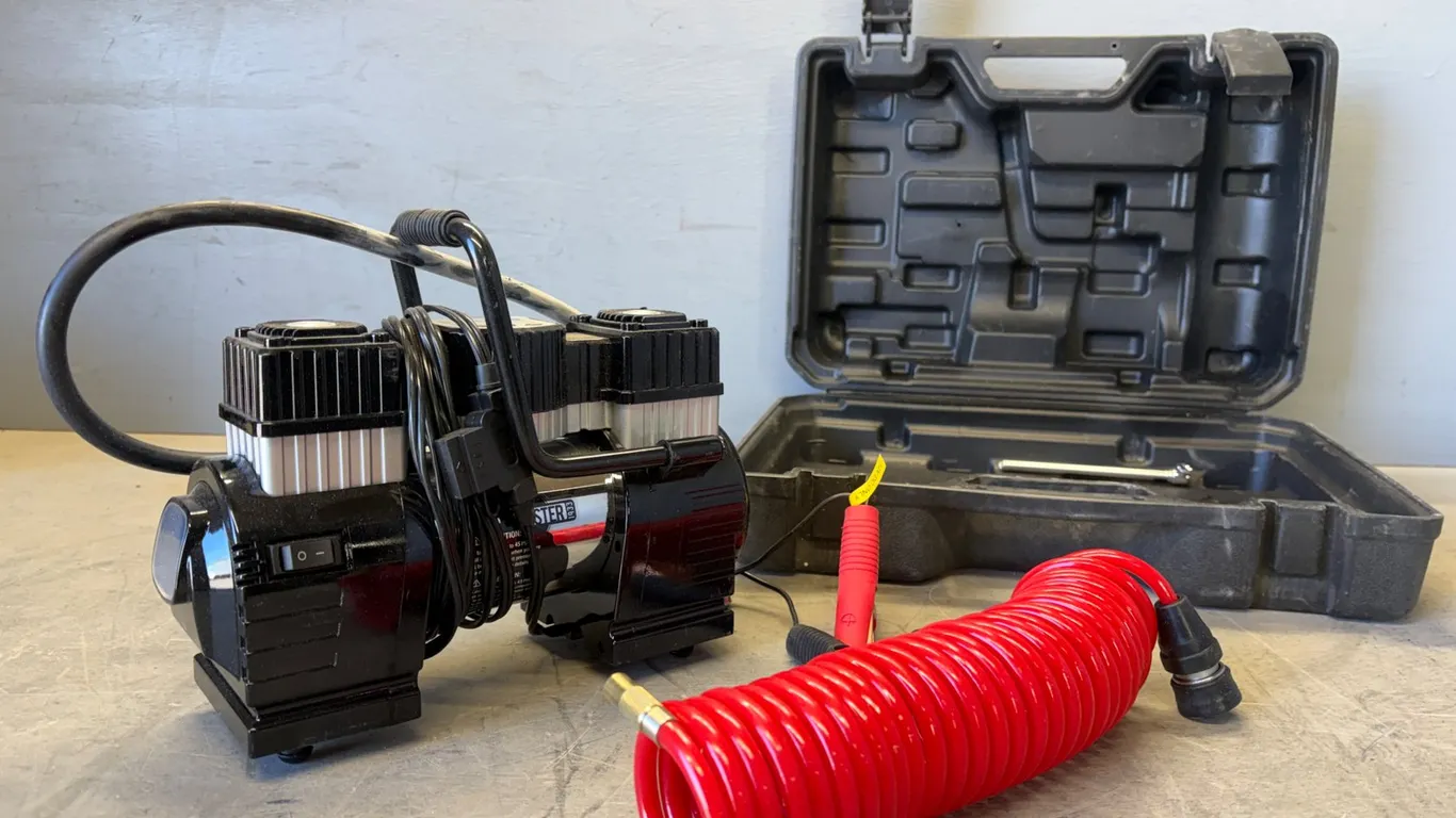 Motomaster Twin Cylinder Rapid Inflator