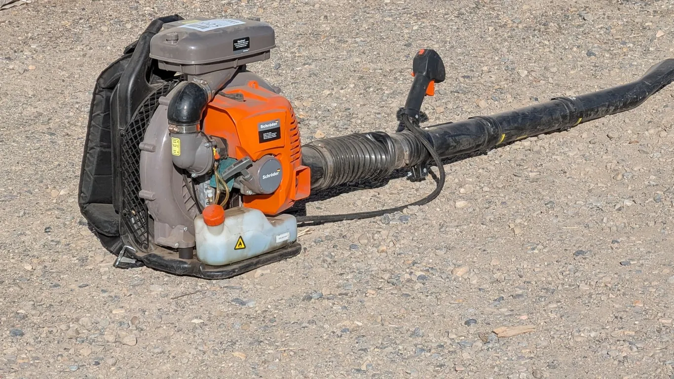 Schroder Leaf Blower