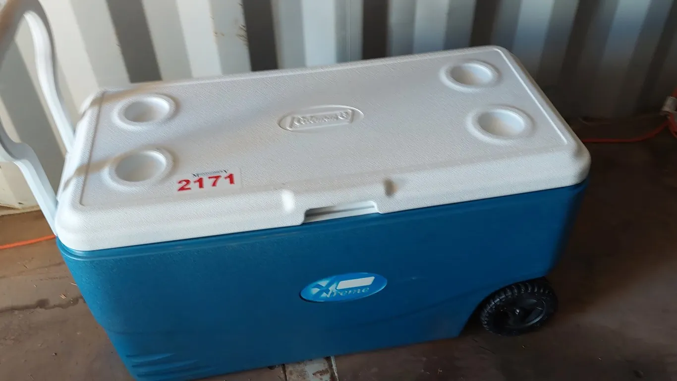 Xtreme Coleman Cooler 36" X 17" X 19"H - Like New