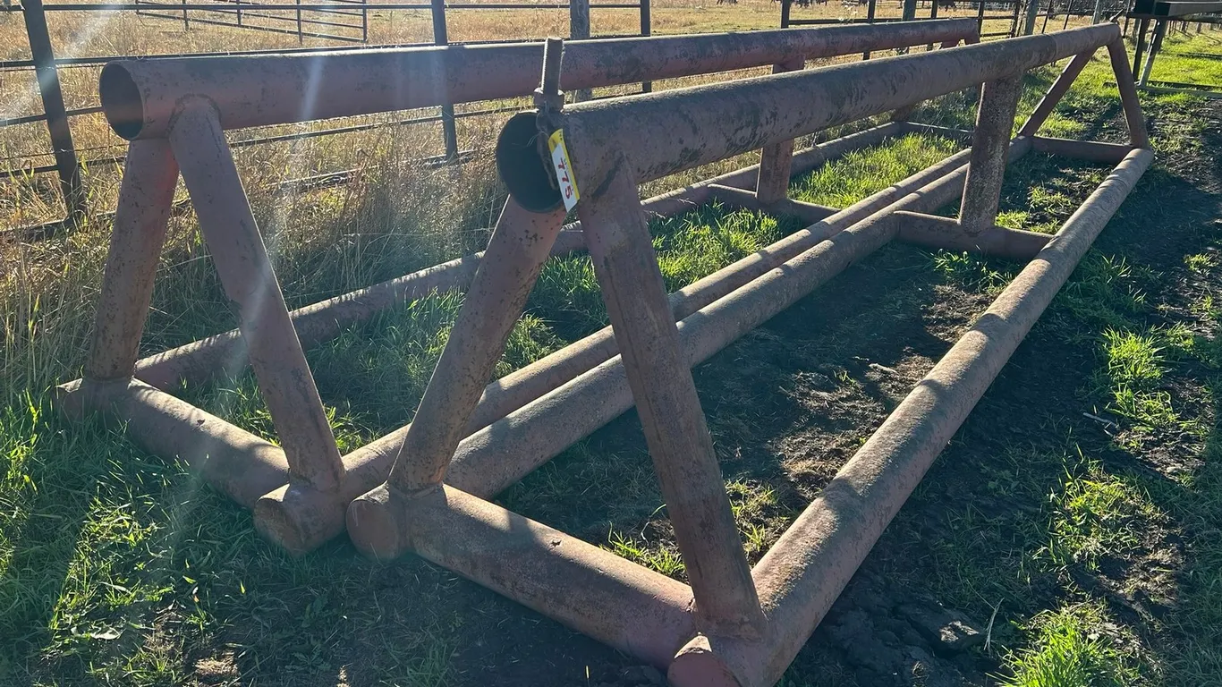 PAIR OF 27FT X 42" H STEEL PIPE RACKS