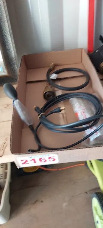 L/O - Antifreeze Tester, 32" LPG Transfer Hose, (2) 9" Fluorescent Bulbs