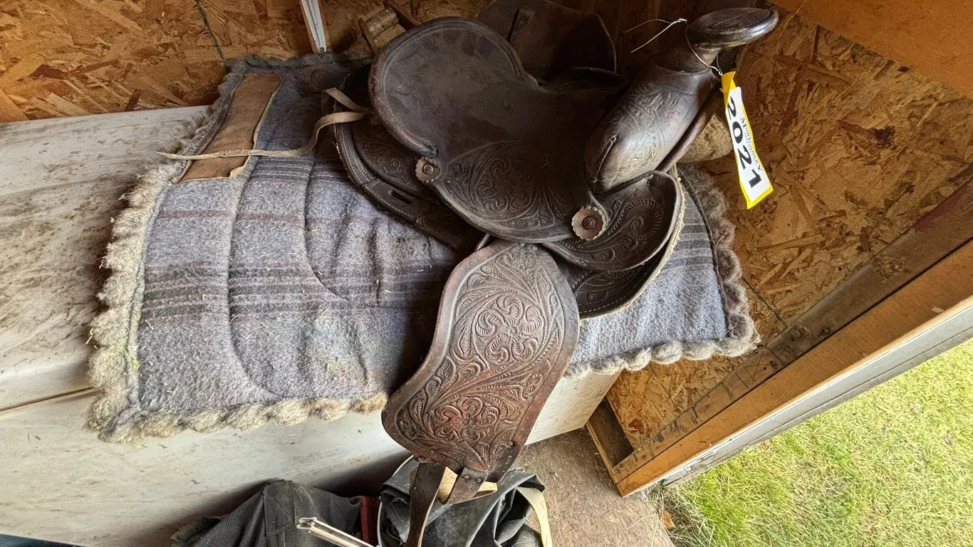 CHILDREN'S SADDLE AND ASSORTED TACK