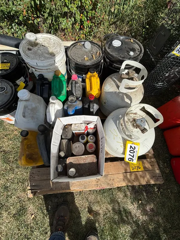 L/O ASSORTED FLUIDS, OILS, PROPANE TANKS