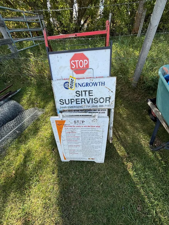 (4) IND. SANDWICH BOARD SIGNS