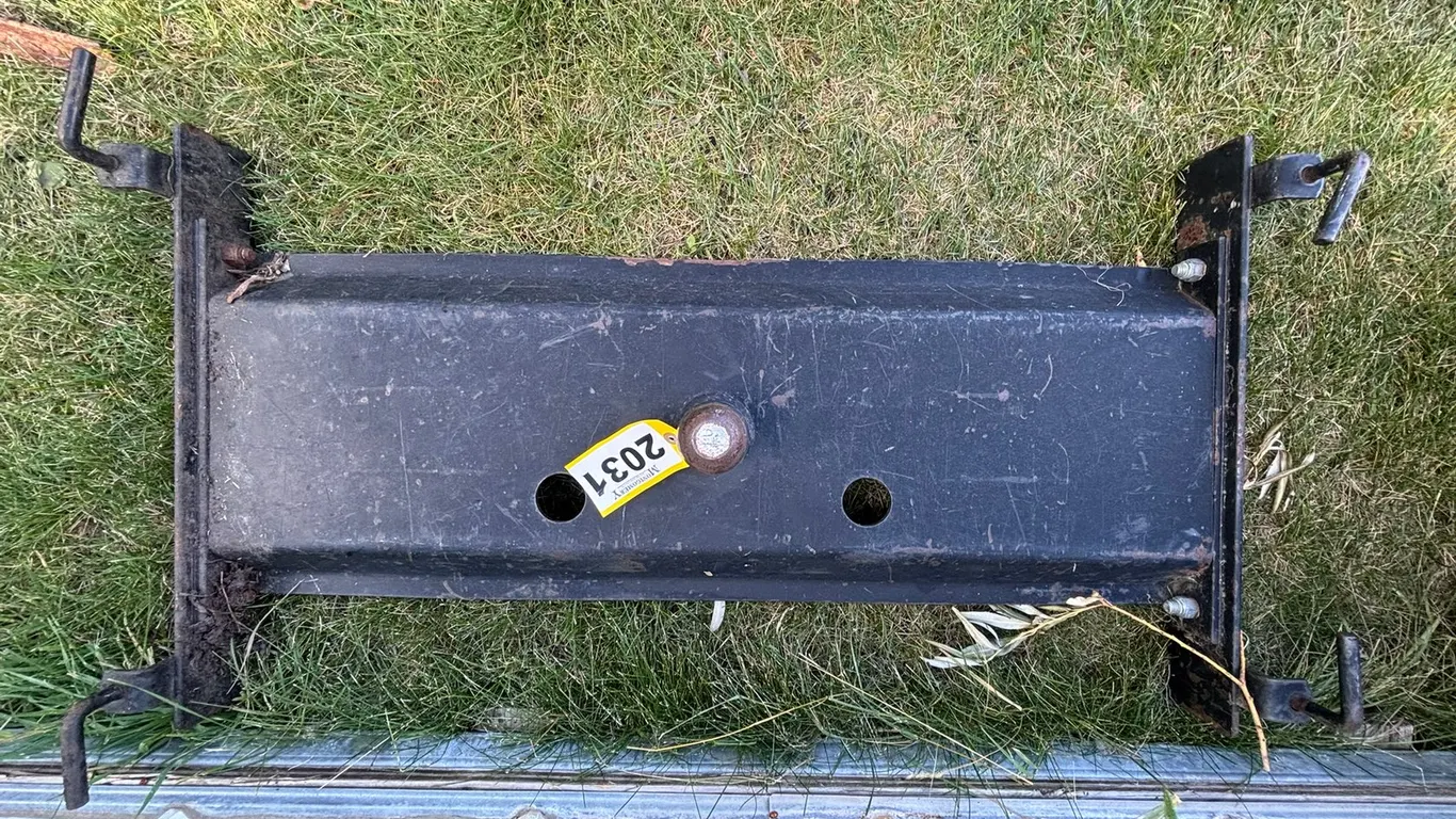 DSP GOOSENECK SLIDE IN HITCH