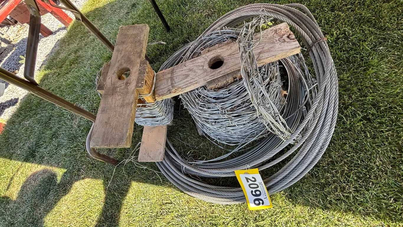 PART ROLLS OF BARBED WIRE FENCING WIRE & CABLE