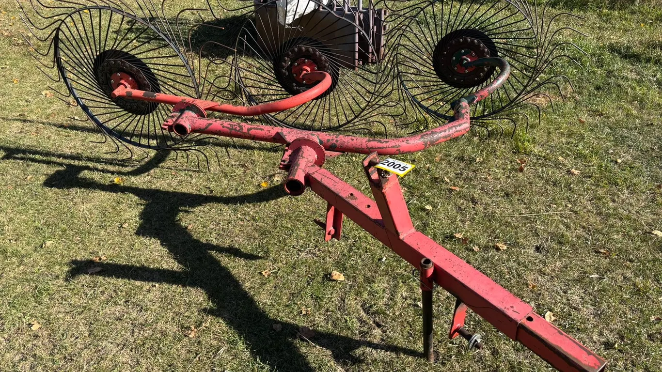 3-WHEELED RAKE, 3-PT HITCH