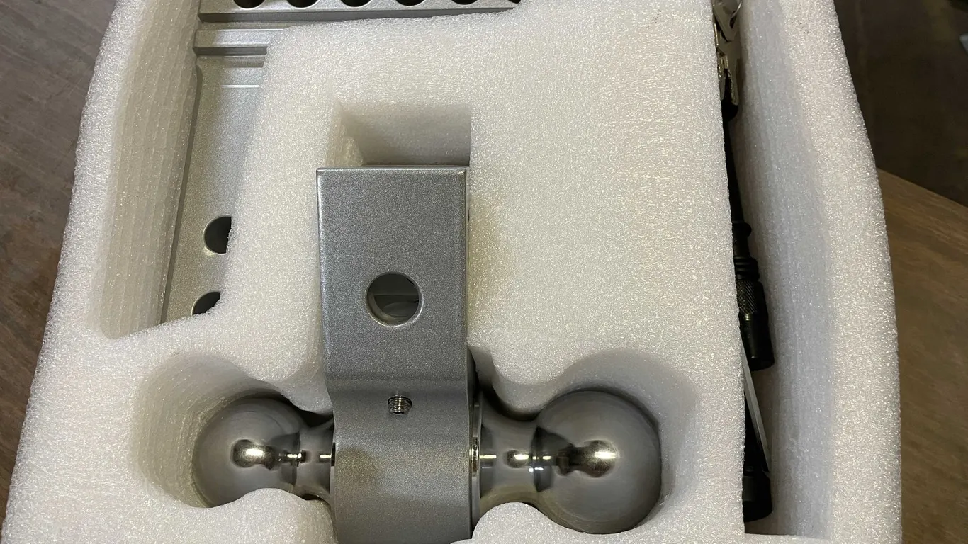 Adjustable Trailer Hitch with 2" and 2-5/16" Balls (PR13)