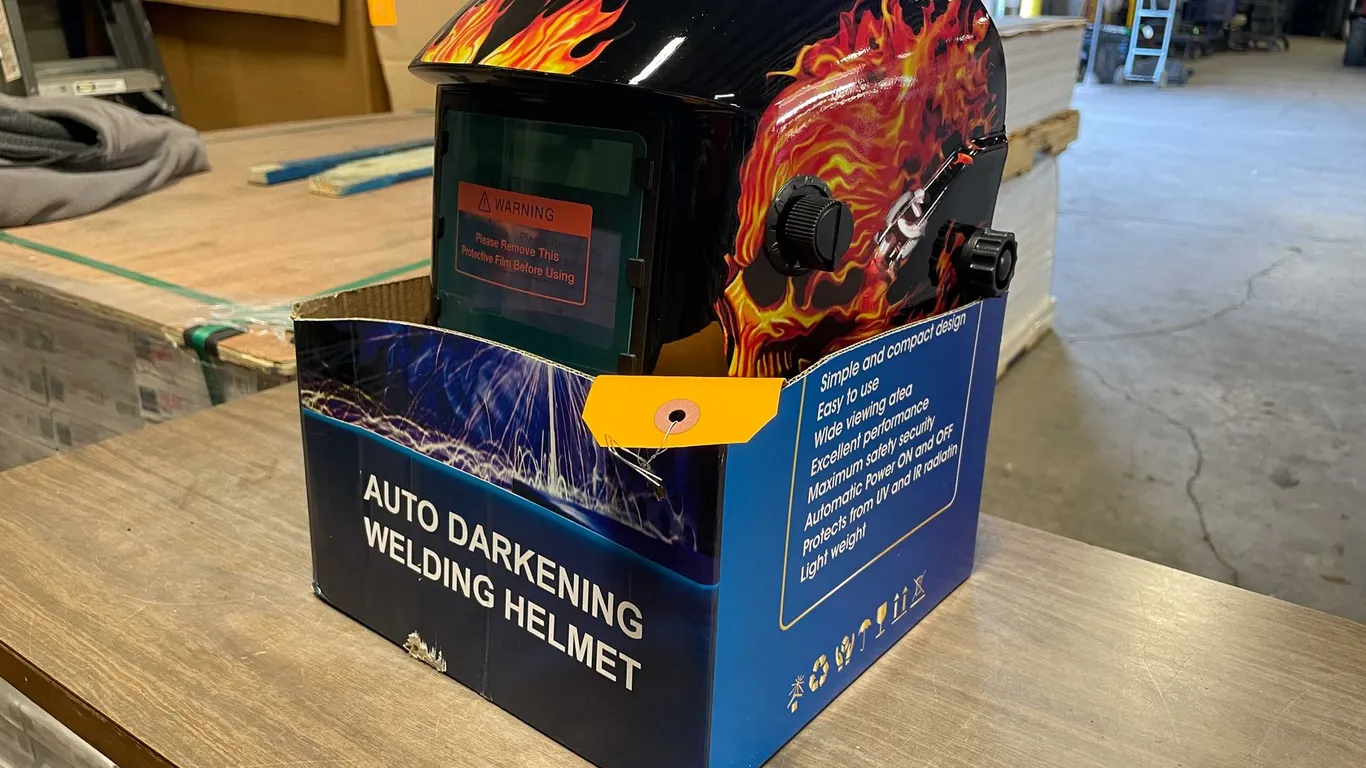 Solar Powered Auto Darkening Welding Helmet (CW)