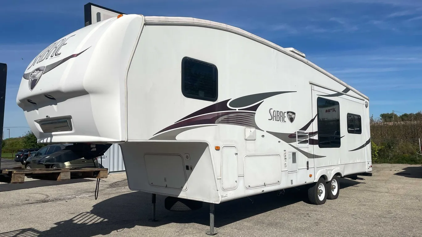 2007 Forest River Sabre Fifth Wheel Camper (Has WI Title) (OF)