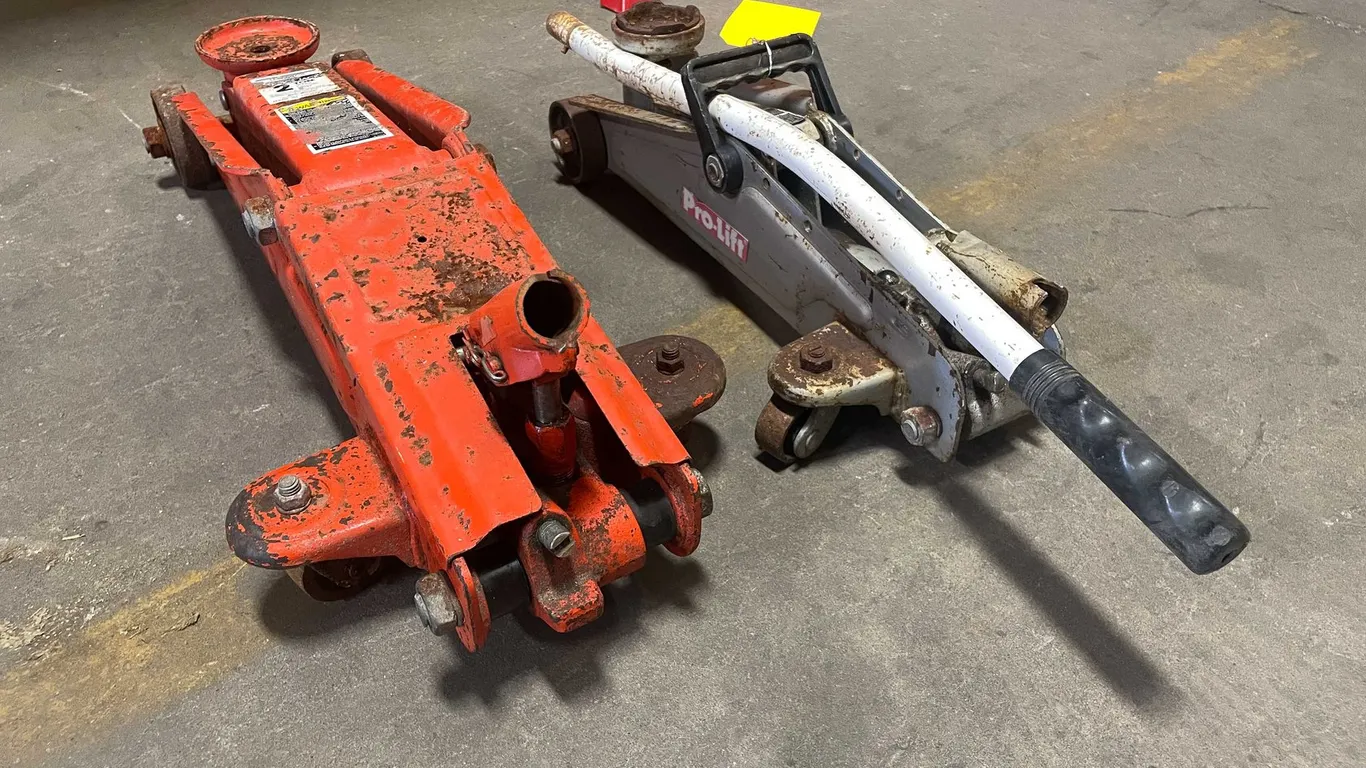 Floor Jacks, Jack Stands and Car Ramps (PR16)