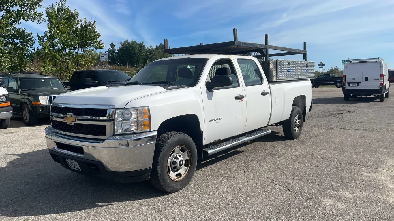 2013 Chevy Silverado 2500 (Has WI Title) (OF)
