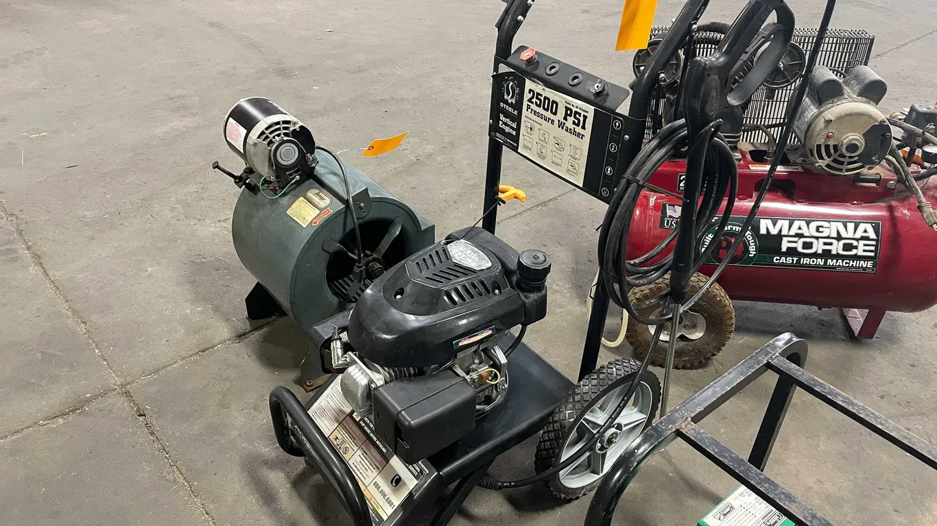 2,500 PSI Pressure Washer (F)