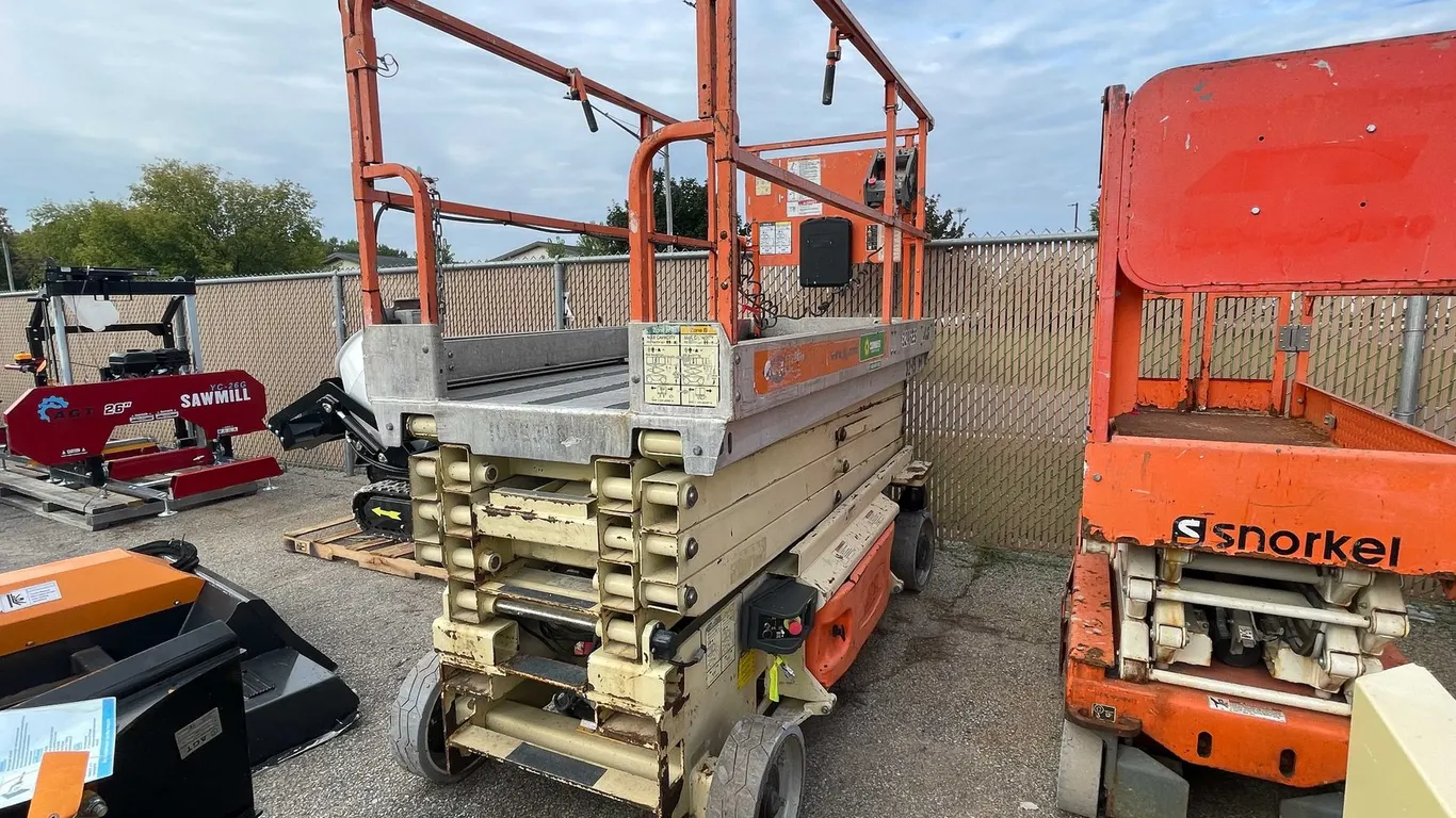 2008 JLG 3246ES Scissor Lift (012)
