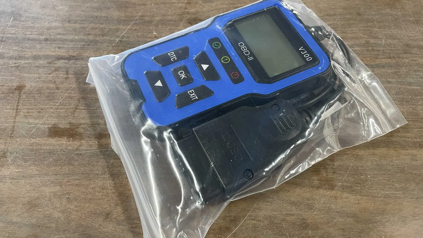 OBD2 Scanner Diagnostic Tool (CW)