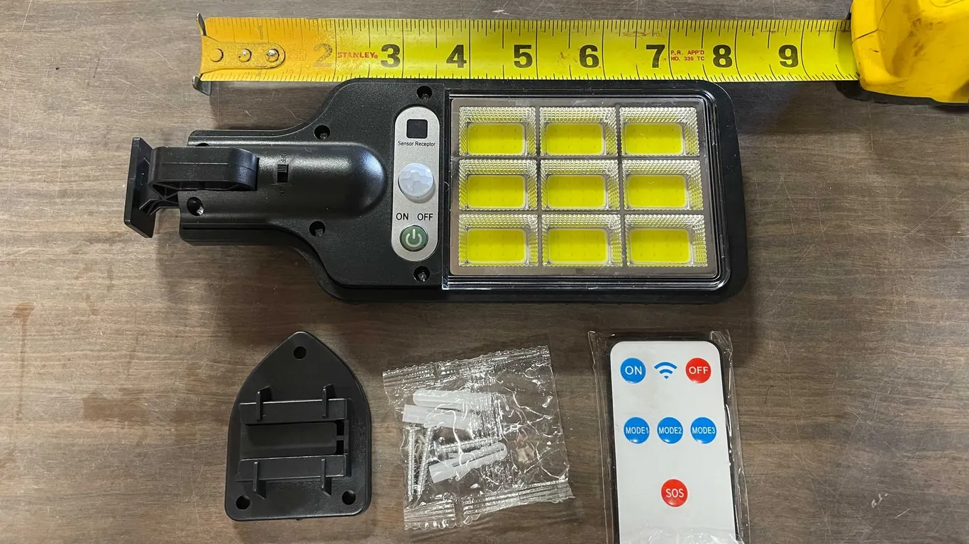 Solar Powered LED Street Lamp (CW)
