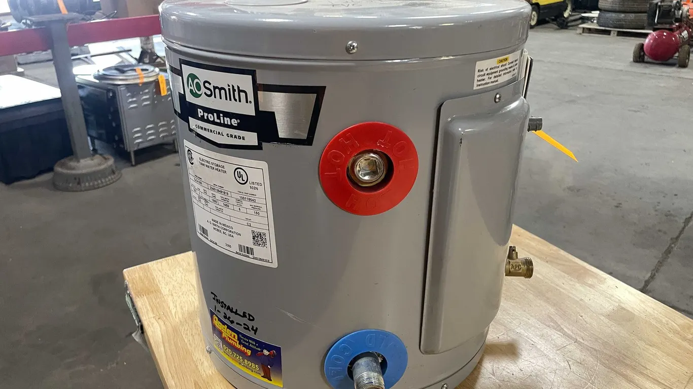 A.O. Smith 6 Gallon Water Heater (PR9)