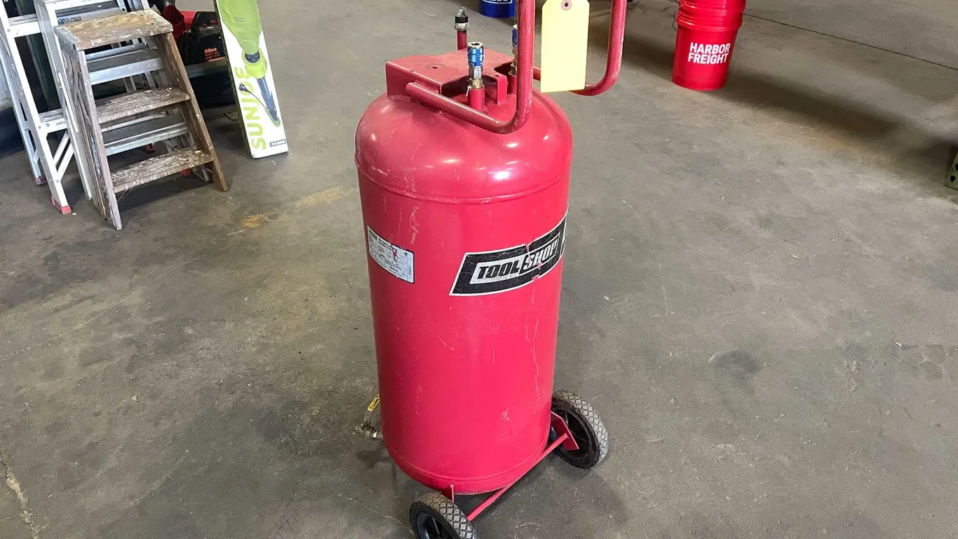 Tool Shop 20 Gallon Air Tank (PR18)