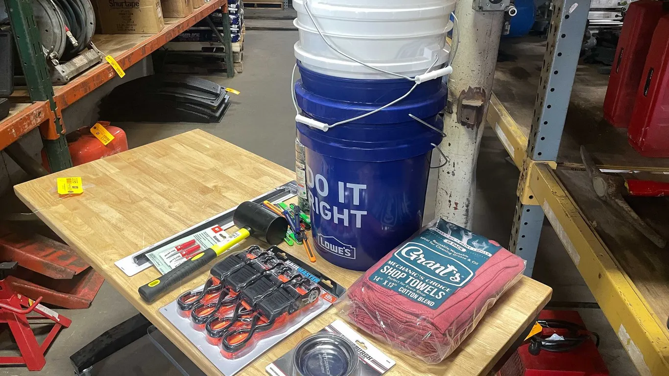Pails and Hand Tools (PR11)