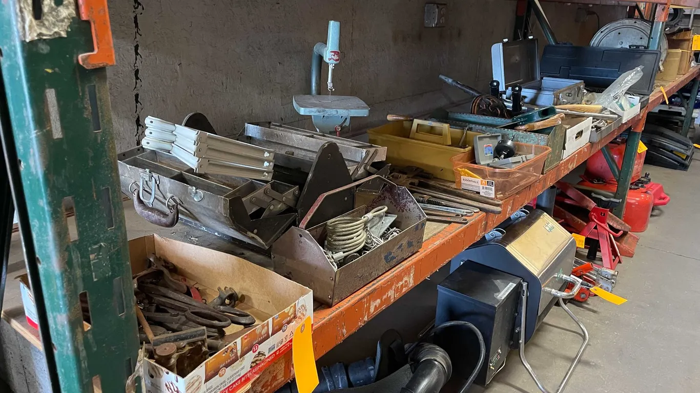 Power and Hand Tools (PR18)