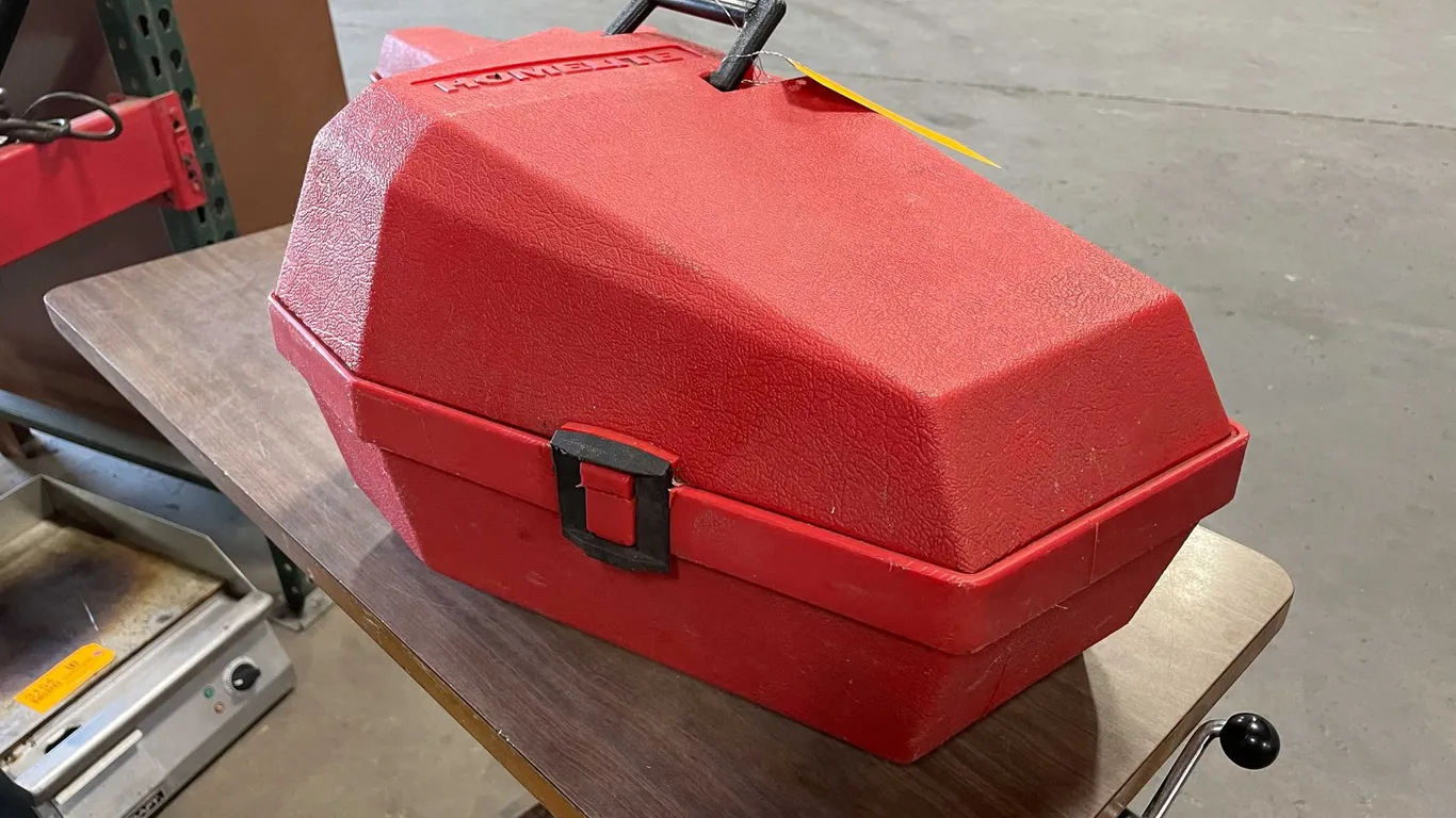 Vintage Homelite 18" Chainsaw (PR20)