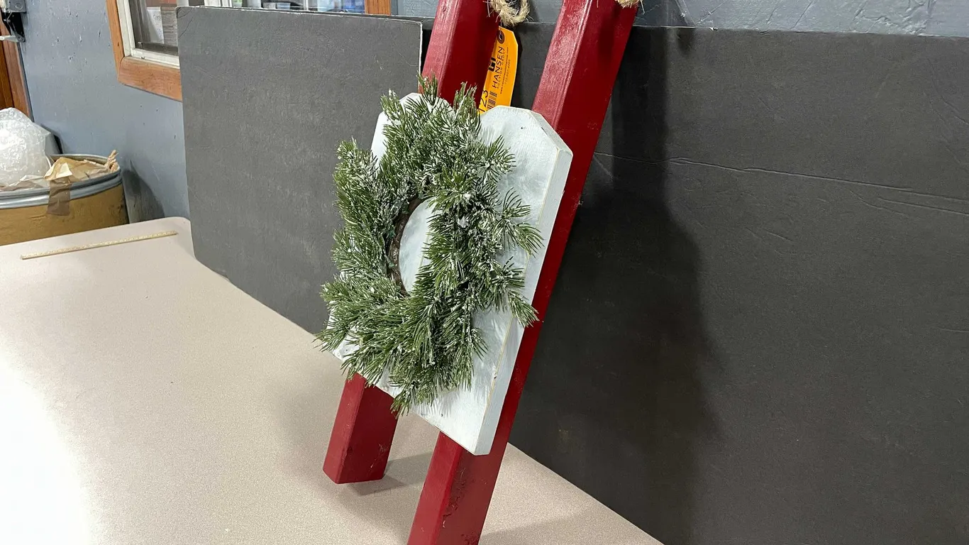 Sled Decoration (T3)