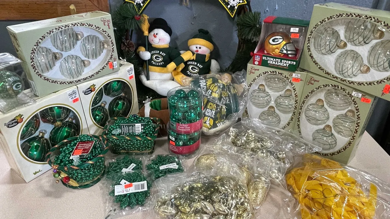 Green Bay Packers Christmas Decorations (T3)
