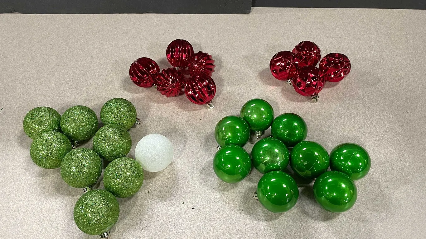 Bag of Ornaments (T3)