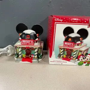 Department 56 Disney Mickey's Holiday Center Figurine (T3)
