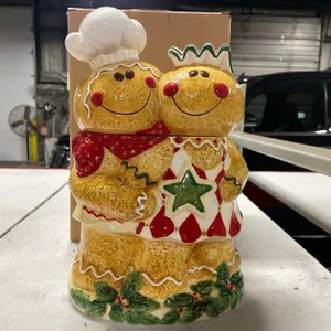 Gingerbread Cookie Jar (T2)