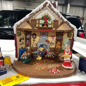 Vintage Ceramic Santas Workshop (T2)