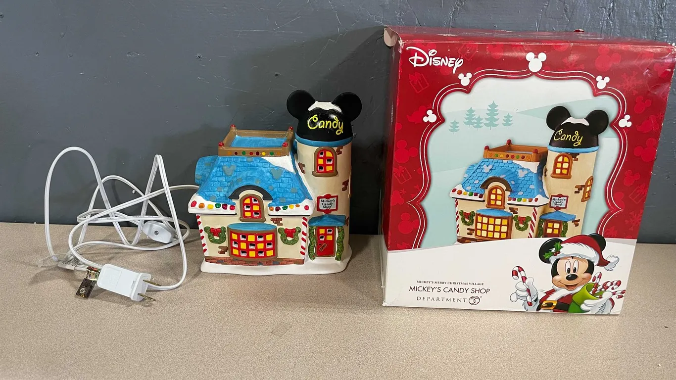 Department 56 Disney Mickey's Candy Shop Figurine (T3)