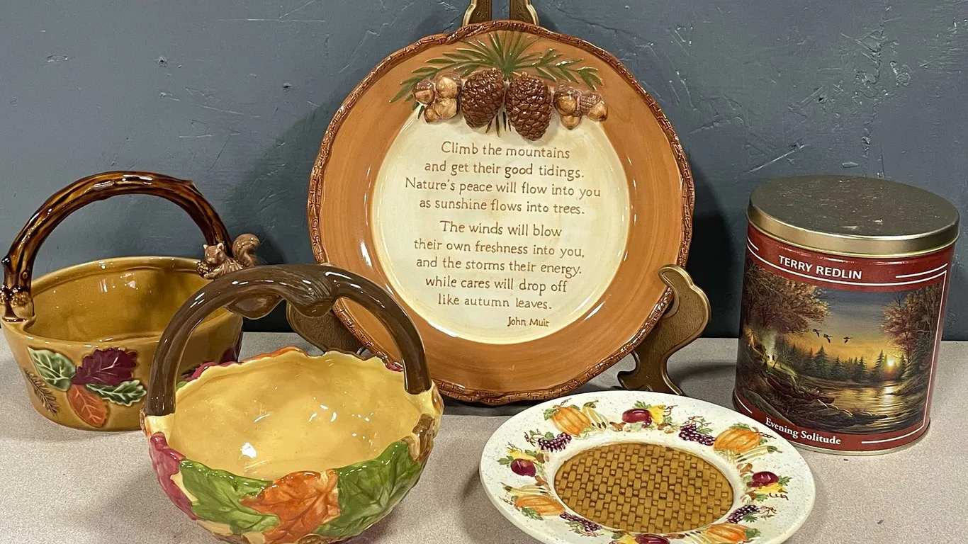 Fall Decor (T2)