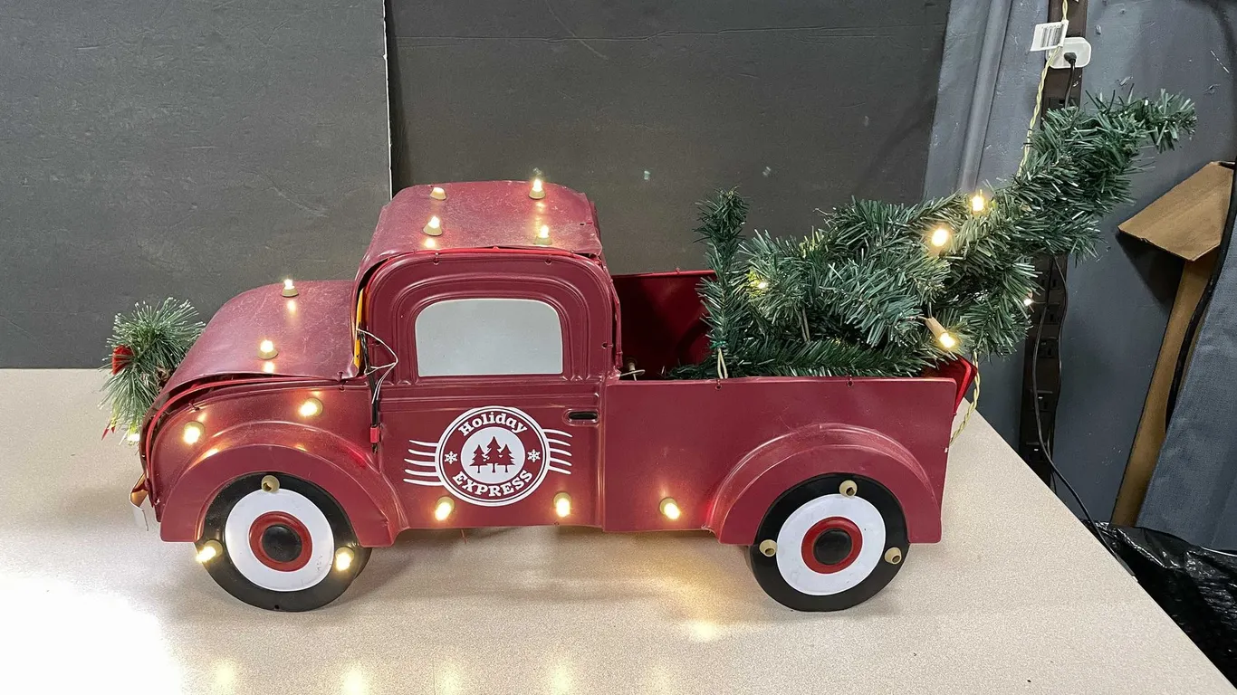 Lighted Holiday Truck (T3)