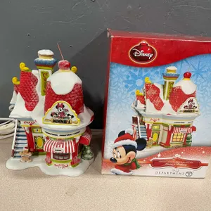Department 56 Disney Minnie's Bakery Figurine (T3)