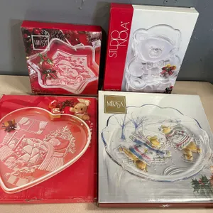 Mikasa Crystal Christmas Bear Platters (T2)