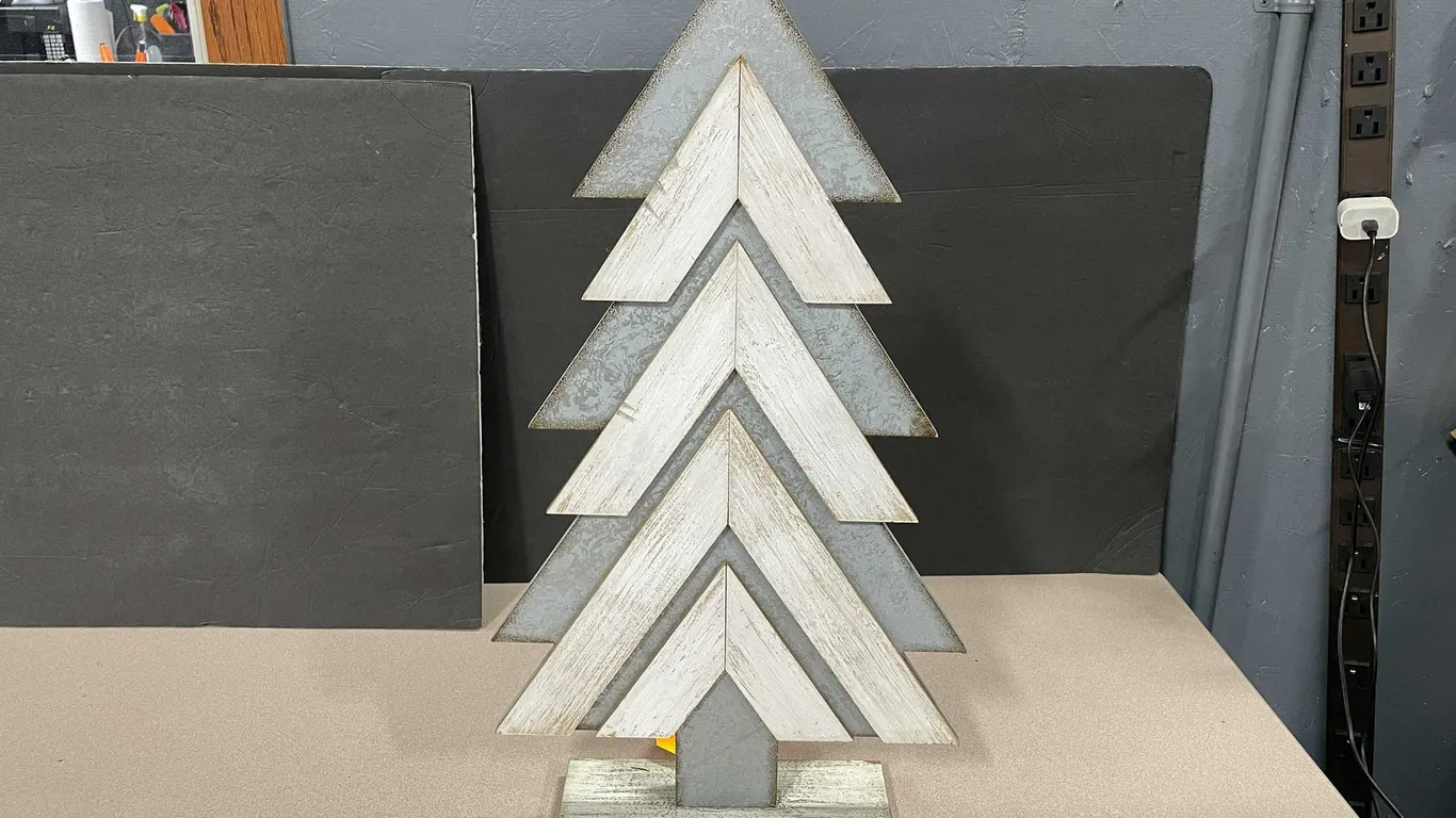 Wood Tabletop Christmas Tree (T3)