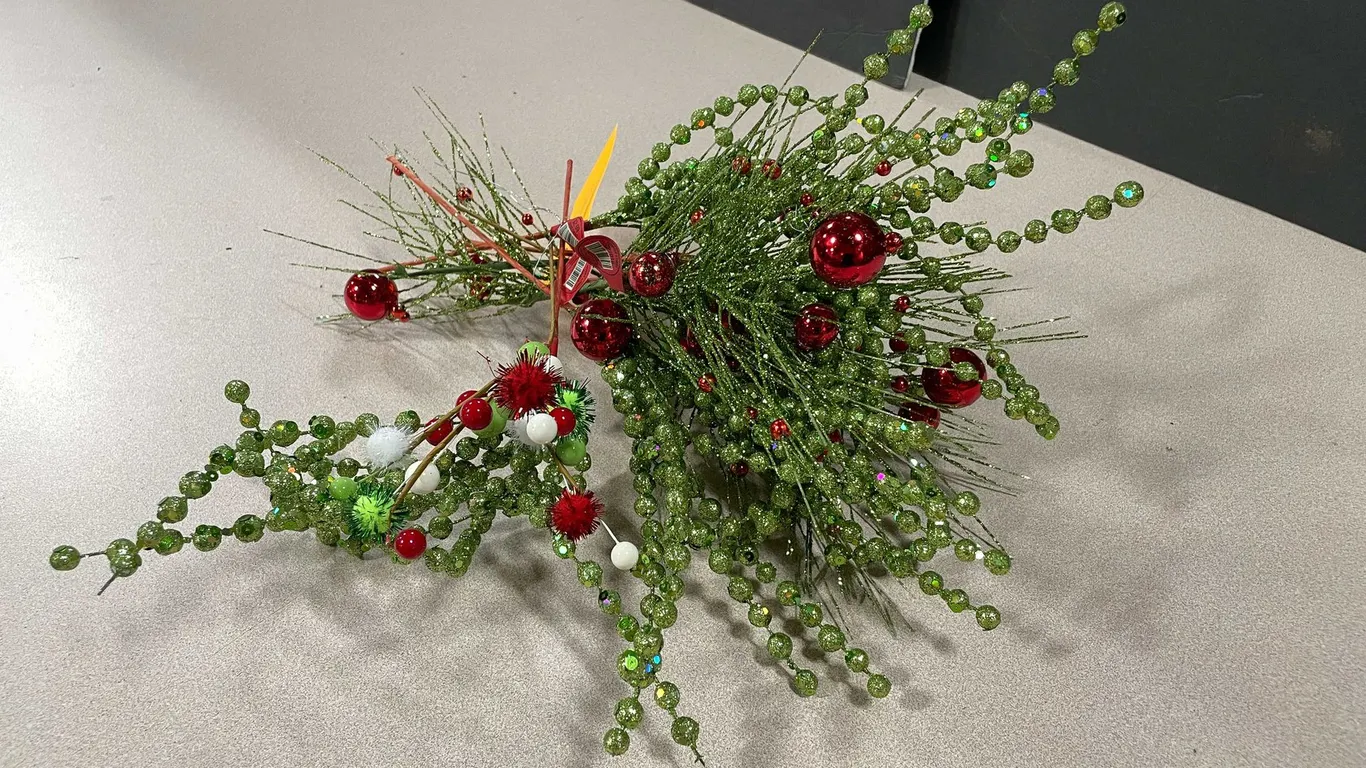 Tree Branch Decorations (T3)