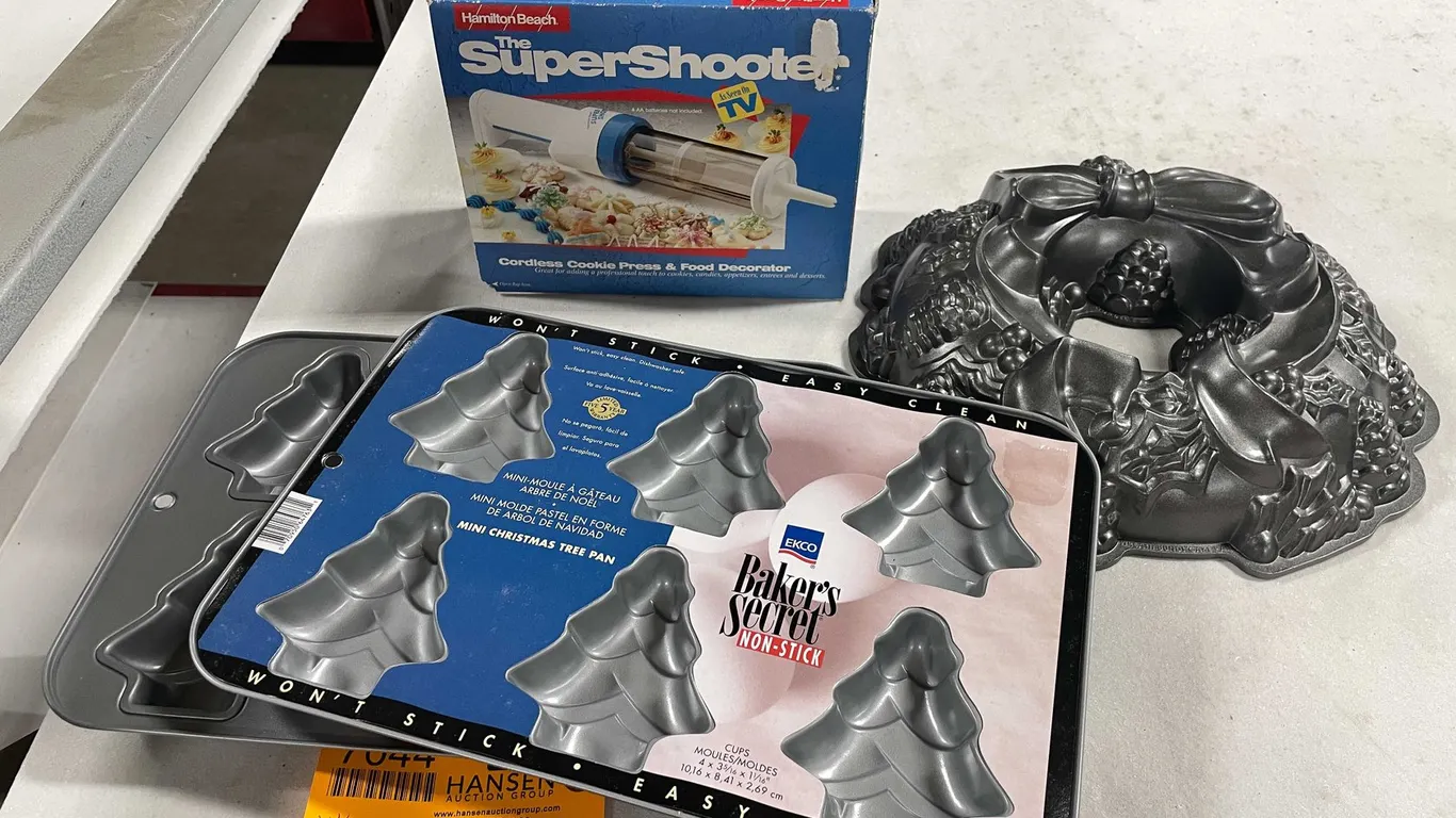 Christmas Baking Supplies (T2)