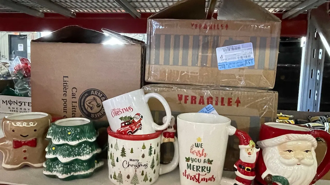 Holiday Mugs (T2)