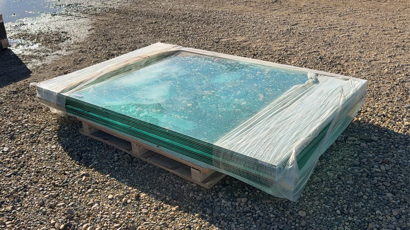 QTY of (16) 4x6 FT. Glass Slabs