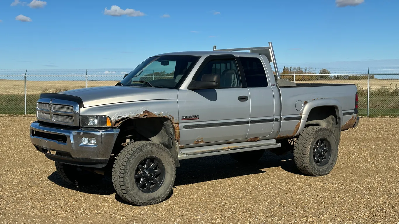 1999 Dodge Ram 2500 2dr Laramie SLT 4WD Extended Cab SB W/ Winter Tires