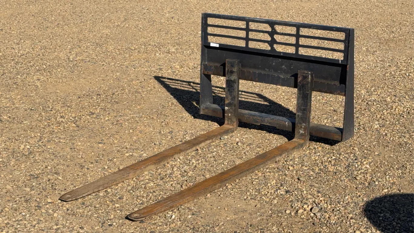 72 IN. Skid Steer Pallet Forks