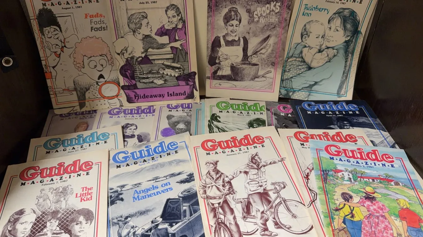 15 Guide Magazine Issues Mixed Dates Children's Religious Publications