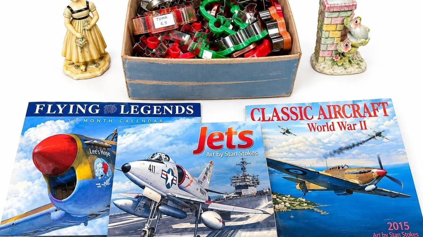 Lot: Aircraft Calendars, Cookie Cutters, Ceramic Figurines