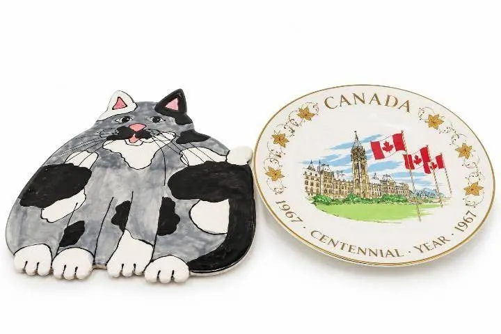 Canada 1967 Centennial Plate, Cat Wall Art, Decorative Dish, Green Velvet Jewelry Box
